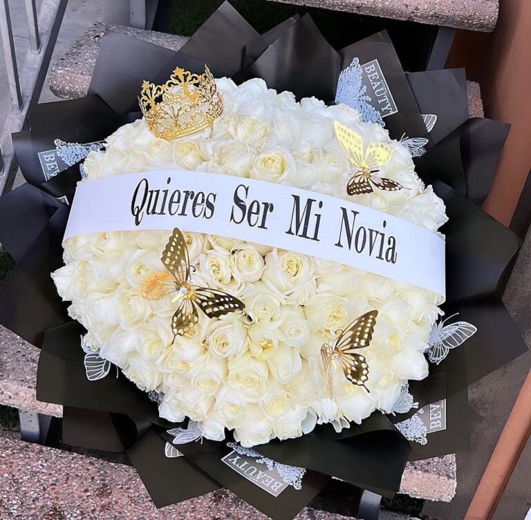 BOUQUET 100 ROSES WHITE $399.00